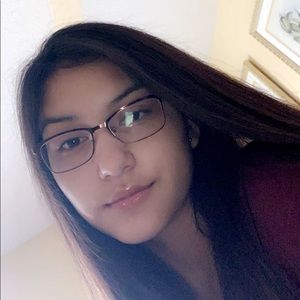 Meet your Posher, Jillian